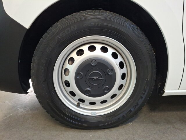 Opel Vivaro 1.5 D L 9-Sitzer Klima Audiosystem Allwetter Opel Vivaro 1.5 D L 9-Sitzer Klima Audiosystem Allwetter