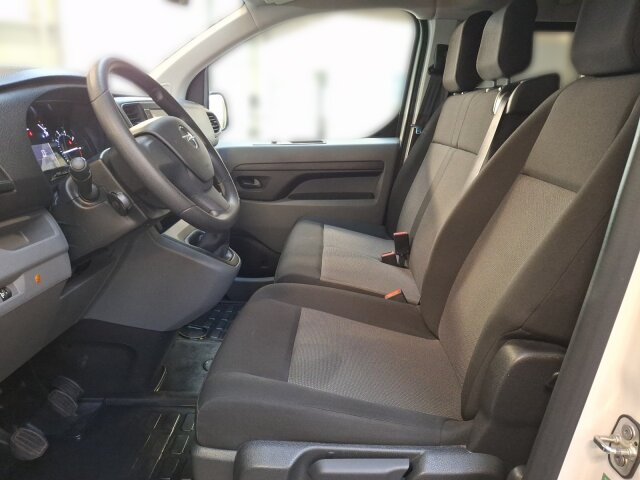 Opel Vivaro 1.5 D L 9-Sitzer Klima Audiosystem Allwetter Opel Vivaro 1.5 D L 9-Sitzer Klima Audiosystem Allwetter