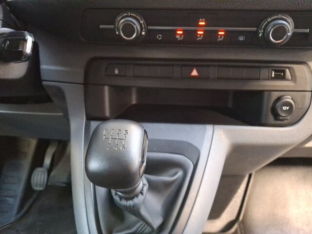 Opel Vivaro 1.5 D L 9-Sitzer Klima Audiosystem Allwetter Opel Vivaro 1.5 D L 9-Sitzer Klima Audiosystem Allwetter