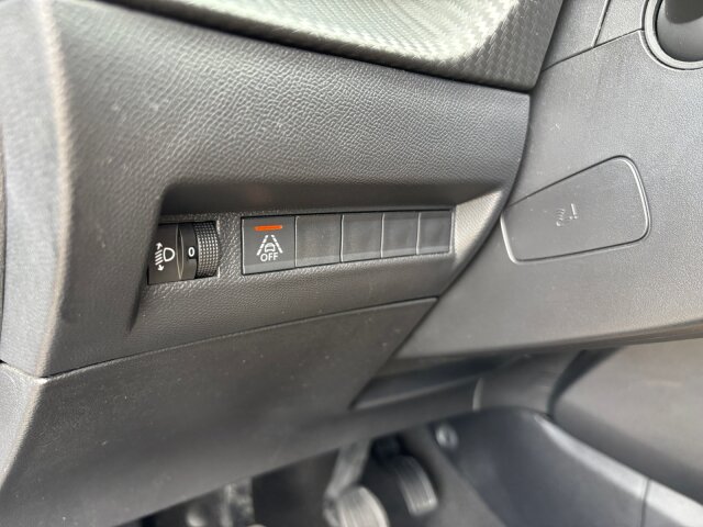 Peugeot 208 Allure Pack 100 +SHZ+Navi+Kamera+LED+Mirror+ Peugeot 208 Allure Pack 100 +SHZ+Navi+Kamera+LED+Mirror+