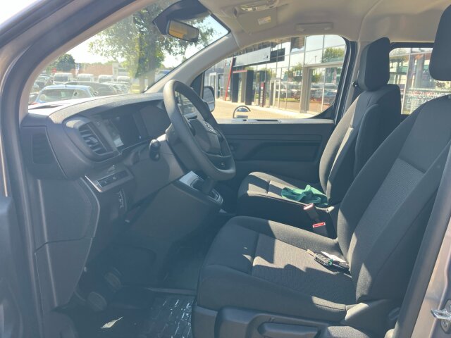 Opel Vivaro 1.5 D DoKa Flexspace M AHZV Allwetter Opel Vivaro 1.5 D DoKa Flexspace M AHZV Allwetter