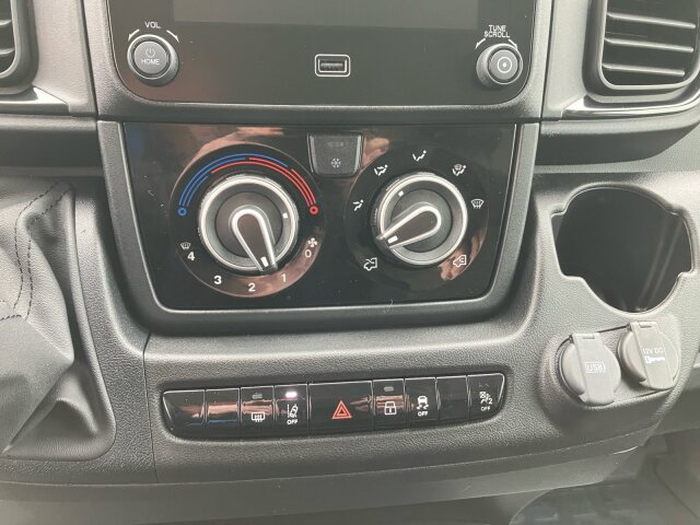 Opel Movano 2.2 3,5t L2H2 Rückfahrkamera Allwetter Opel Movano 2.2 3,5t L2H2 Rückfahrkamera Allwetter