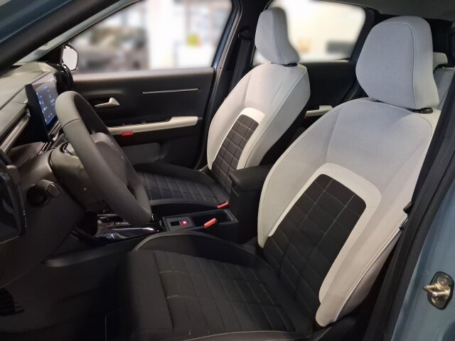 Citroën ë-C3 PLUS 113 44KW/h +11KW OBC+WINTER-Paket+LED Citroën ë-C3 PLUS 113 44KW/h +11KW OBC+WINTER-Paket+LED