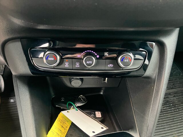 Opel Corsa F e Edition Automatik Klimaautomatik Sitzheizung Opel Corsa F e Edition Automatik Klimaautomatik Sitzheizung