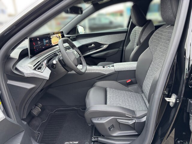 Peugeot 5008 Allure Business 145 +SHZ+LED+Kamera+GJR+ Peugeot 5008 Allure Business 145 +SHZ+LED+Kamera+GJR+