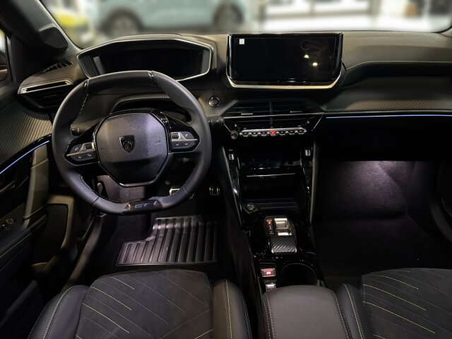 Peugeot e-208 GT 156 +Navi+Sicht+11KW OBC+ Peugeot e-208 GT 156 +Navi+Sicht+11KW OBC+