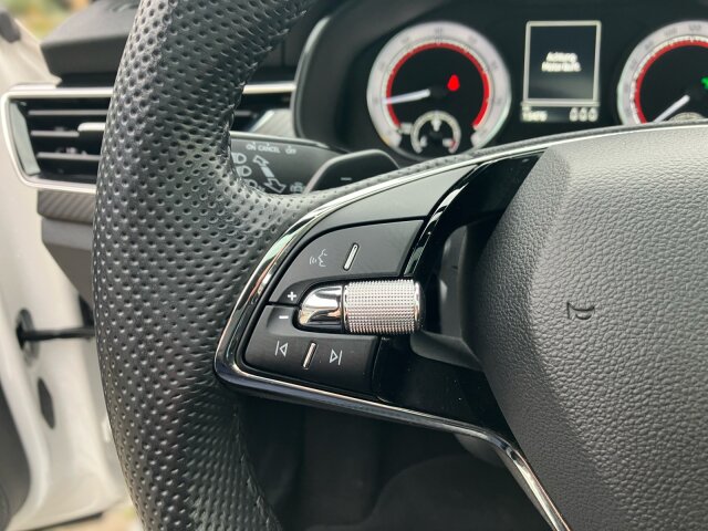 Skoda Scala 1.5 TSI Monte Carlo DSG-Automatik Climatronic Sitzheizung Skoda Scala 1.5 TSI Monte Carlo DSG-Automatik Climatronic Sitzheizung