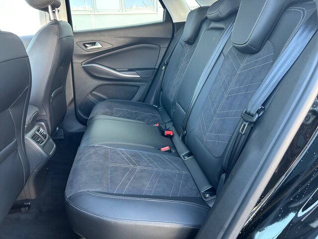 Opel Grandland 1.2 Turbo Elegance Klimaautomatik Alcantara Sitzheizung Opel Grandland 1.2 Turbo Elegance Klimaautomatik Alcantara Sitzheizung