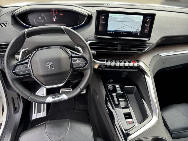 Peugeot 5008 GT BHDi 130 EAT8 +Kamera+LED+Pano-Dach+Navi Peugeot 5008 GT BHDi 130 EAT8 +Kamera+LED+Pano-Dach+Navi