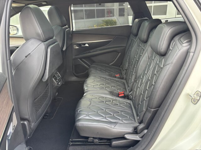 Peugeot 5008 GT BHDi 130 EAT8 +Kamera+LED+Pano-Dach+Navi Peugeot 5008 GT BHDi 130 EAT8 +Kamera+LED+Pano-Dach+Navi