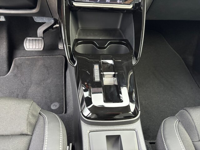 Citroën C3 Aircross MAX 145 AT +Navi+Kamera+LED+SHZ+ Citroën C3 Aircross MAX 145 AT +Navi+Kamera+LED+SHZ+