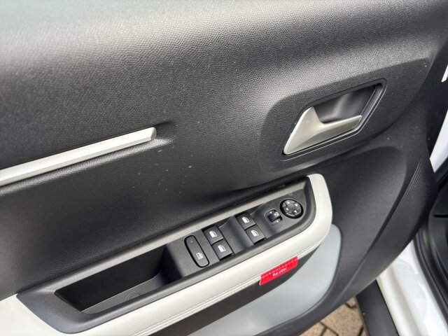 Citroën C3 Aircross MAX 145 AT +Navi+Kamera+LED+SHZ+ Citroën C3 Aircross MAX 145 AT +Navi+Kamera+LED+SHZ+