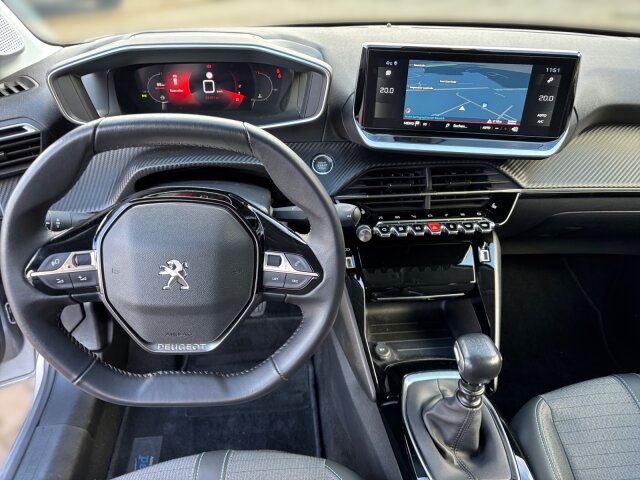Peugeot 208 1.2 PT 100 Allure Pack Navi+SHZ+EPH+Kamera Peugeot 208 1.2 PT 100 Allure Pack Navi+SHZ+EPH+Kamera