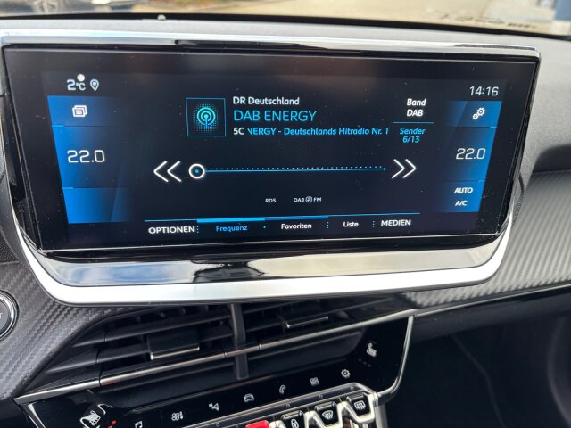 Peugeot 208 Allure Pack 100 Navi+Kamera+SHZ+EPH Peugeot 208 Allure Pack 100 Navi+Kamera+SHZ+EPH