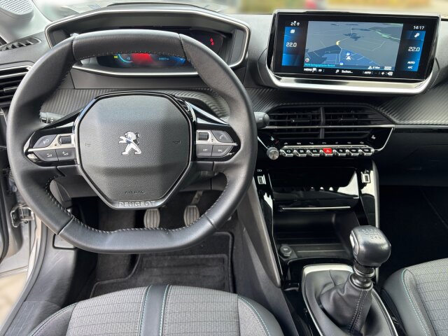Peugeot 208 Allure Pack 100 Navi+Kamera+SHZ+EPH Peugeot 208 Allure Pack 100 Navi+Kamera+SHZ+EPH
