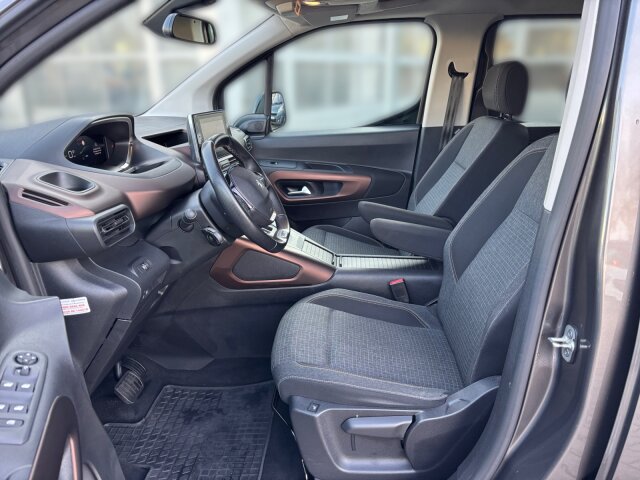 Peugeot eRifter GT 136 L1 Navi+AHZV+Kamera+11KW-Charrger Peugeot eRifter GT 136 L1 Navi+AHZV+Kamera+11KW-Charrger