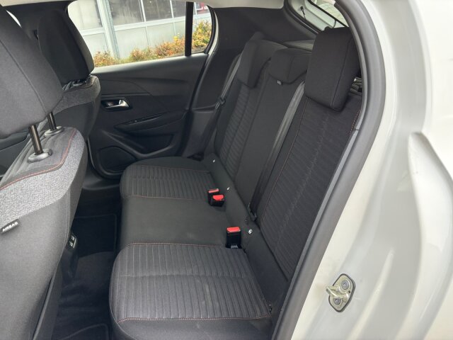 Peugeot e208 136 ActivePack 11 KW-Charger+SHZ+Mirror Peugeot e208 136 ActivePack 11 KW-Charger+SHZ+Mirror