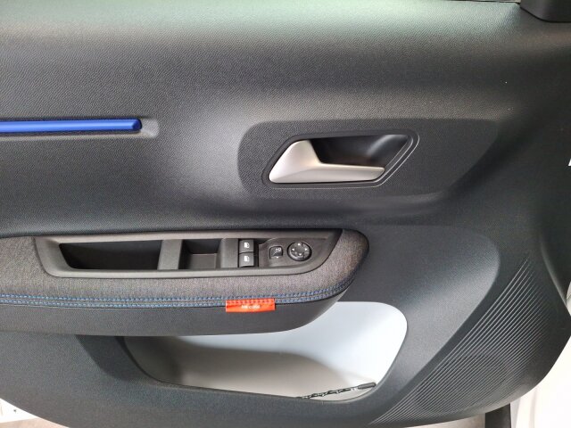 Citroën ë-C3 VAN N1 113PS +OBC-11KW+Navi+GJR+2-Sitze Citroën ë-C3 VAN N1 113PS +OBC-11KW+Navi+GJR+2-Sitze