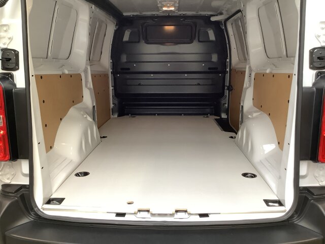 Opel Vivaro 1.5 D Basis L Laderaumboden Holz Opel Vivaro 1.5 D Basis L Laderaumboden Holz