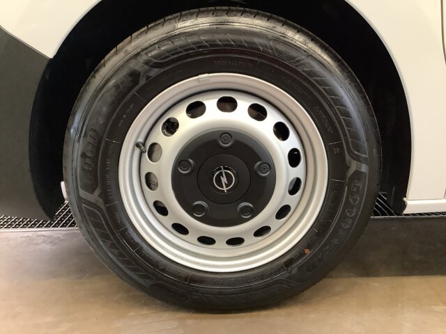 Opel Vivaro 1.5 D Basis L Laderaumboden Holz Opel Vivaro 1.5 D Basis L Laderaumboden Holz