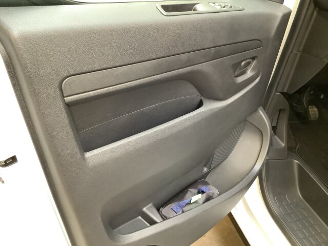 Opel Vivaro 1.5 D Basis L Laderaumboden Holz Opel Vivaro 1.5 D Basis L Laderaumboden Holz