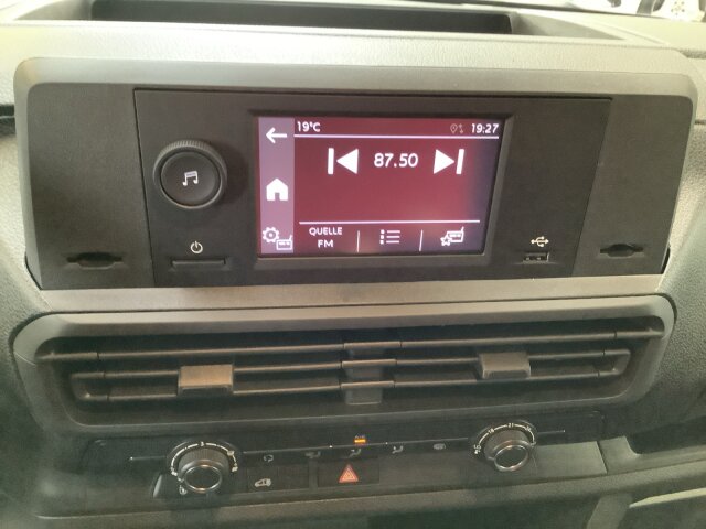 Opel Vivaro 1.5 D Basis L Laderaumboden Holz Opel Vivaro 1.5 D Basis L Laderaumboden Holz