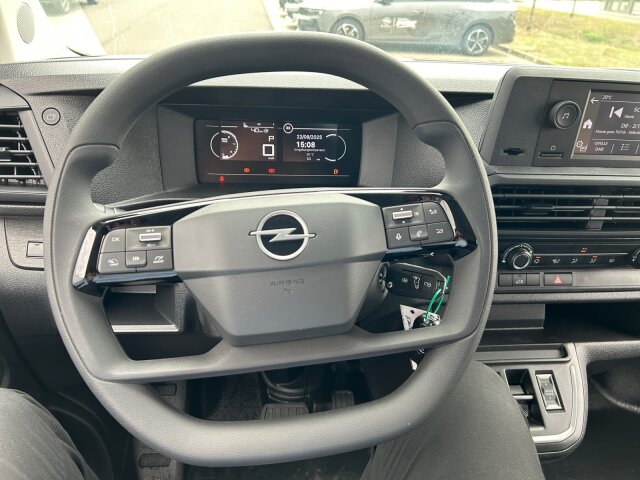 Opel Vivaro 2.0 D L AHZV Allwetterreifen Opel Vivaro 2.0 D L AHZV Allwetterreifen