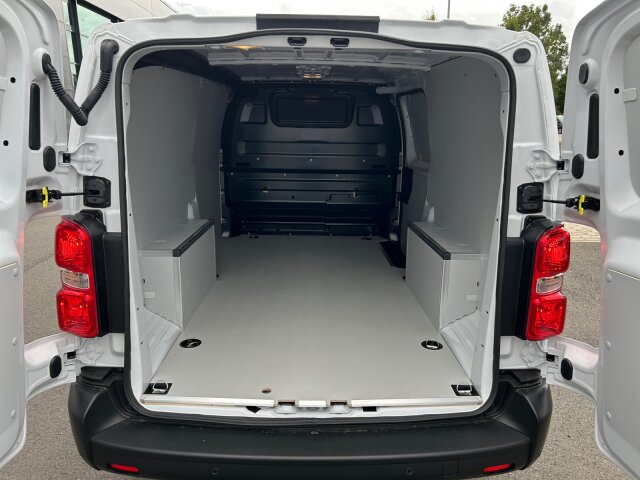 Opel Vivaro 2.0 D L AHZV Allwetterreifen Opel Vivaro 2.0 D L AHZV Allwetterreifen