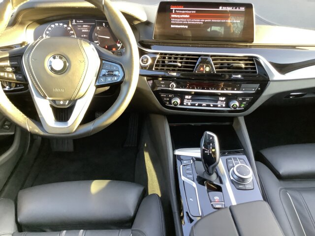 BMW 5er - 520 i Mild Hybrid Luxury Line Automatik (BDK) BMW 5er - 520 i Mild Hybrid Luxury Line Automatik (BDK)