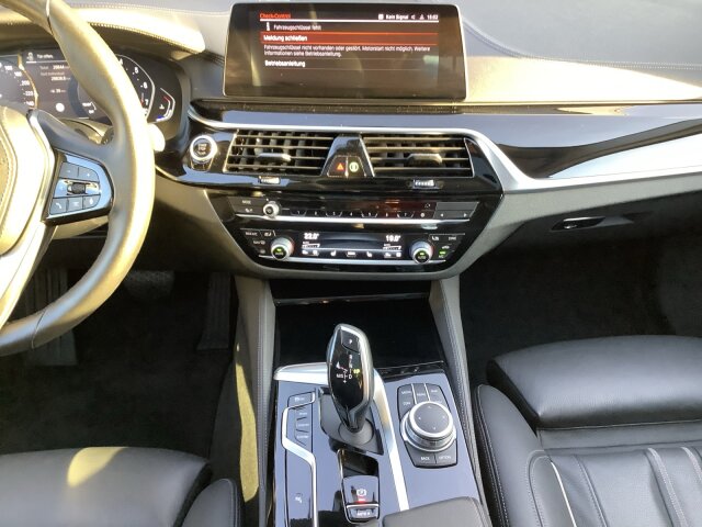 BMW 5er - 520 i Mild Hybrid Luxury Line Automatik (BDK) BMW 5er - 520 i Mild Hybrid Luxury Line Automatik (BDK)