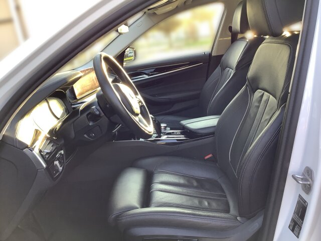 BMW 5er - 520 i Mild Hybrid Luxury Line Automatik (BDK) BMW 5er - 520 i Mild Hybrid Luxury Line Automatik (BDK)