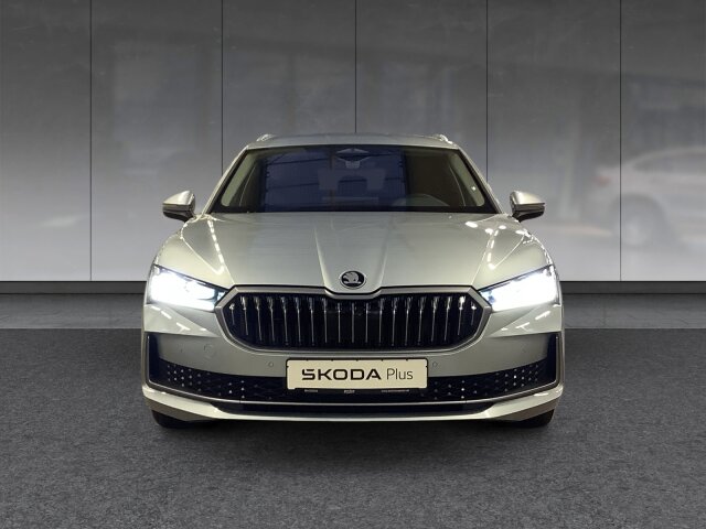Skoda SUPERB COMBI SELECTION 2,0 TDI DSG * AHK*MATRIX* Skoda SUPERB COMBI SELECTION 2,0 TDI DSG * AHK*MATRIX*