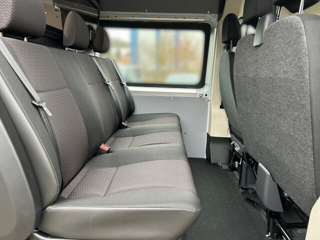 Opel Movano 2.2 D Doka Kasten 6-Sitzer L3 H2 Klimaautomatik Allwetter AHK (Mietw.) Opel Movano 2.2 D Doka Kasten 6-Sitzer L3 H2 Klimaautomatik Allwetter AHK (Mietw.)