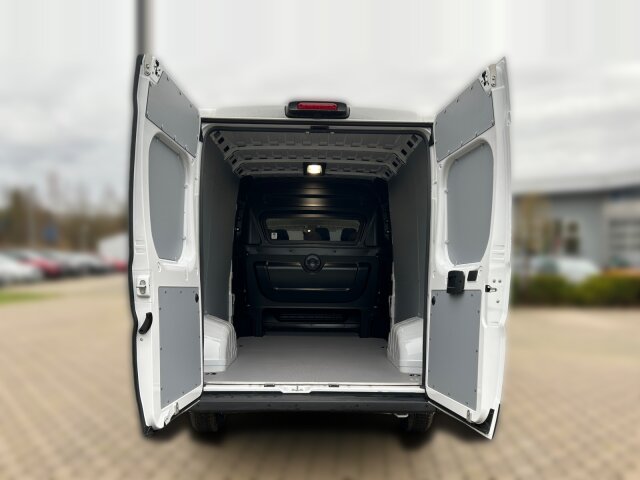 Opel Movano 2.2 D Doka Kasten 6-Sitzer L3 H2 Klimaautomatik Allwetter AHK (Mietw.) Opel Movano 2.2 D Doka Kasten 6-Sitzer L3 H2 Klimaautomatik Allwetter AHK (Mietw.)