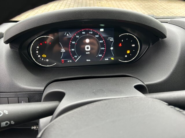 Opel Movano 2.2 D Doka Kasten 6-Sitzer L3 H2 Klimaautomatik Allwetter AHK (Mietw.) Opel Movano 2.2 D Doka Kasten 6-Sitzer L3 H2 Klimaautomatik Allwetter AHK (Mietw.)