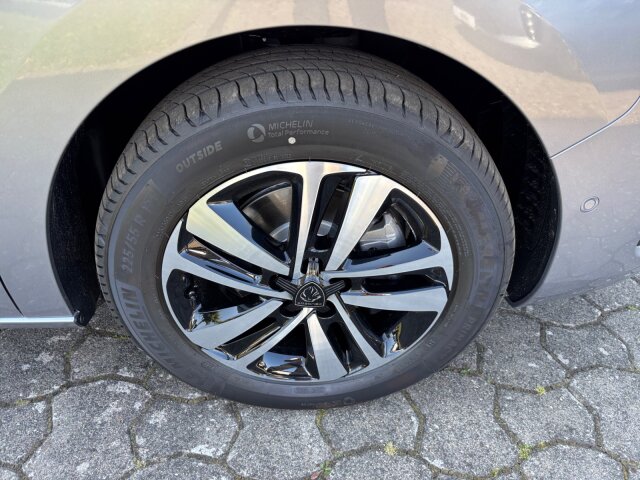 Peugeot Traveller Active BHDi 180 L3 +Kamera+Navi+AHK Peugeot Traveller Active BHDi 180 L3 +Kamera+Navi+AHK