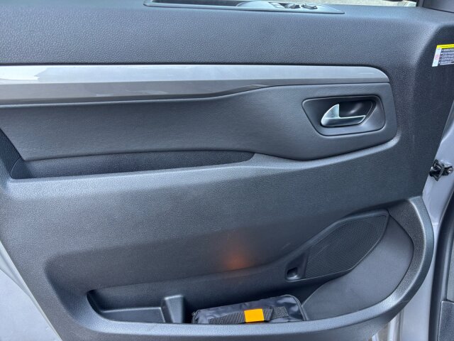 Peugeot Traveller Active BHDi 180 L3 +Kamera+Navi+AHK Peugeot Traveller Active BHDi 180 L3 +Kamera+Navi+AHK