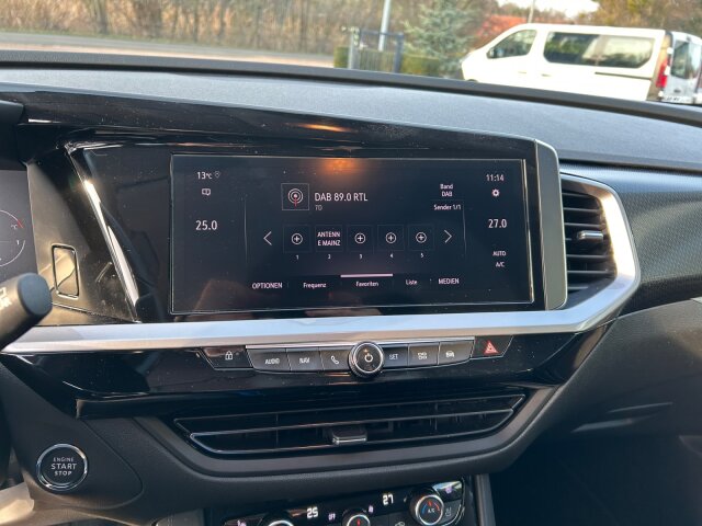 Opel Grandland 1.2 Turbo Elegance Automatik Leder Allwetter Opel Grandland 1.2 Turbo Elegance Automatik Leder Allwetter