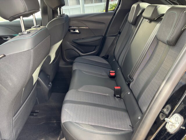 Peugeot 208 Allure Pack 100 Navi+SHZ+ECO-LED Peugeot 208 Allure Pack 100 Navi+SHZ+ECO-LED