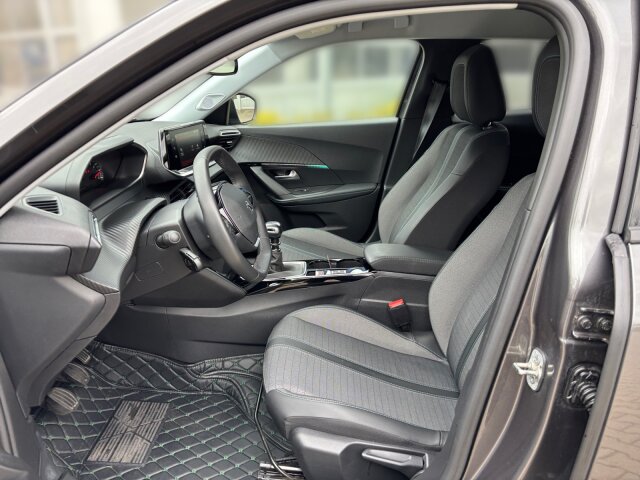 Peugeot 2008 Allure 100 PureTech +Kamera+LED+SHZ+AHK+ Peugeot 2008 Allure 100 PureTech +Kamera+LED+SHZ+AHK+