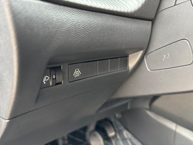 Peugeot 2008 Allure 100 PureTech +Kamera+LED+SHZ+AHK+ Peugeot 2008 Allure 100 PureTech +Kamera+LED+SHZ+AHK+