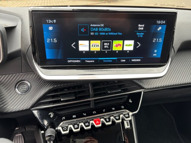 Peugeot 208 Allure Pack 100 +Kamera+Nai+SHZ+EPH+ Peugeot 208 Allure Pack 100 +Kamera+Nai+SHZ+EPH+