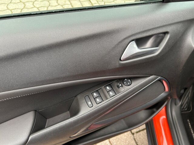 Opel Crossland 1.2 Turbo Elegance Klimaautomatik Sitzheizung 130PS Opel Crossland 1.2 Turbo Elegance Klimaautomatik Sitzheizung 130PS