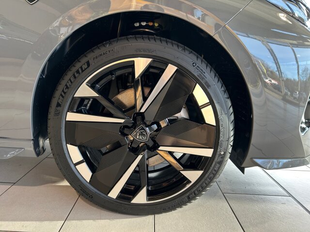 Peugeot 308SW GT 145 eDSC +NAVI+360°Kamera+Pano-Dach Peugeot 308SW GT 145 eDSC +NAVI+360°Kamera+Pano-Dach