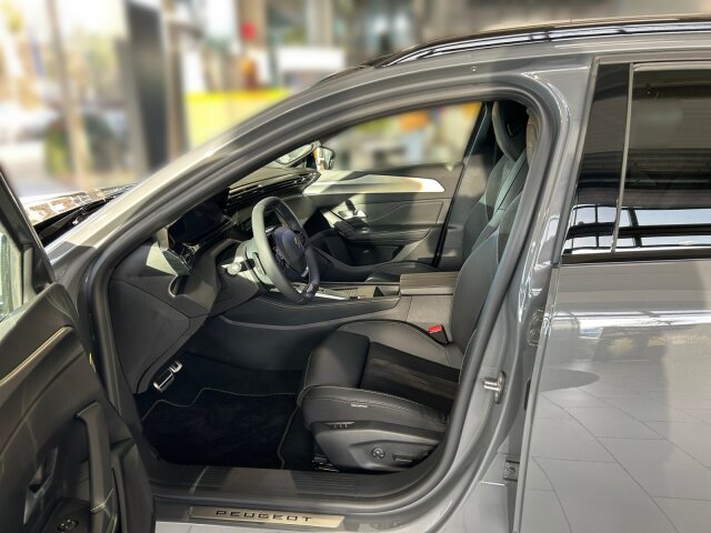 Peugeot 308SW GT 145 eDSC +NAVI+360°Kamera+Pano-Dach Peugeot 308SW GT 145 eDSC +NAVI+360°Kamera+Pano-Dach
