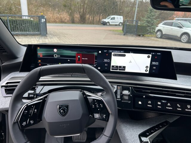 Peugeot 5008 Allure Business 145 +SHZ+LED+Kamera+GJR+ Peugeot 5008 Allure Business 145 +SHZ+LED+Kamera+GJR+