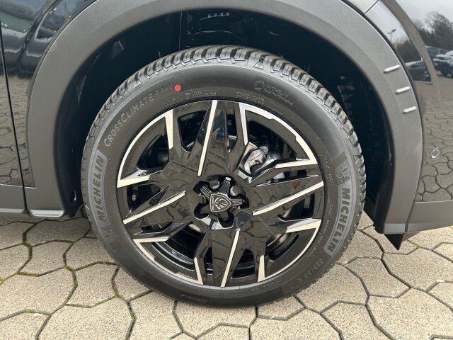 Peugeot 5008 Allure Business 145 +SHZ+LED+Kamera+GJR+ Peugeot 5008 Allure Business 145 +SHZ+LED+Kamera+GJR+