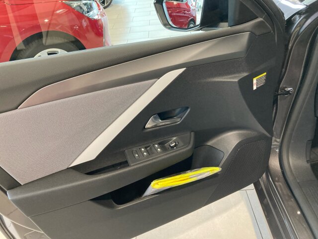 Opel Astra L 1.2 Edition +LHZ+Kamera+Keyless+LED+ Opel Astra L 1.2 Edition +LHZ+Kamera+Keyless+LED+