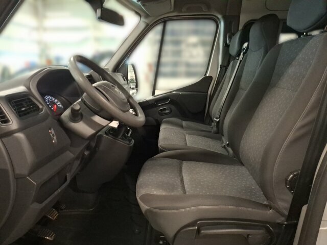 Opel Movano B 2.3 CDTI Doka Kasten L2H2 7-Sitzer Klimaautomatik AHK Opel Movano B 2.3 CDTI Doka Kasten L2H2 7-Sitzer Klimaautomatik AHK