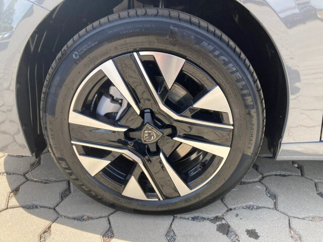 Peugeot 208 Allure 110 +Navi+180°Kamera+SHZ+ Peugeot 208 Allure 110 +Navi+180°Kamera+SHZ+